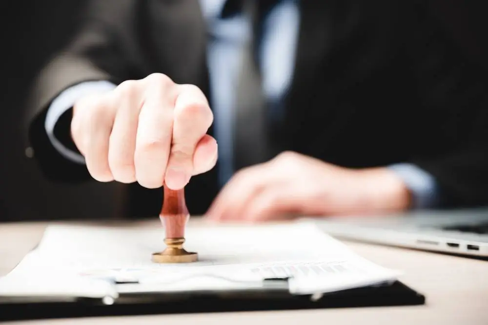 Tłumaczenie przysięgłe: co warto wiedzieć? 1 tłumaczenia przysięgłe - warto wiedzieć